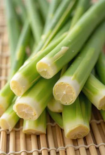 乾燥レモングラスと粉末レモングラス、キッチンカウンターの上