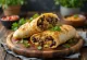 ご飯、豆、牛肉を詰めたトルティーヤロールのメキシカンブリトー